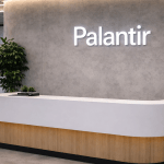 Palantir stock holds steady: why Monday could be the turning point
